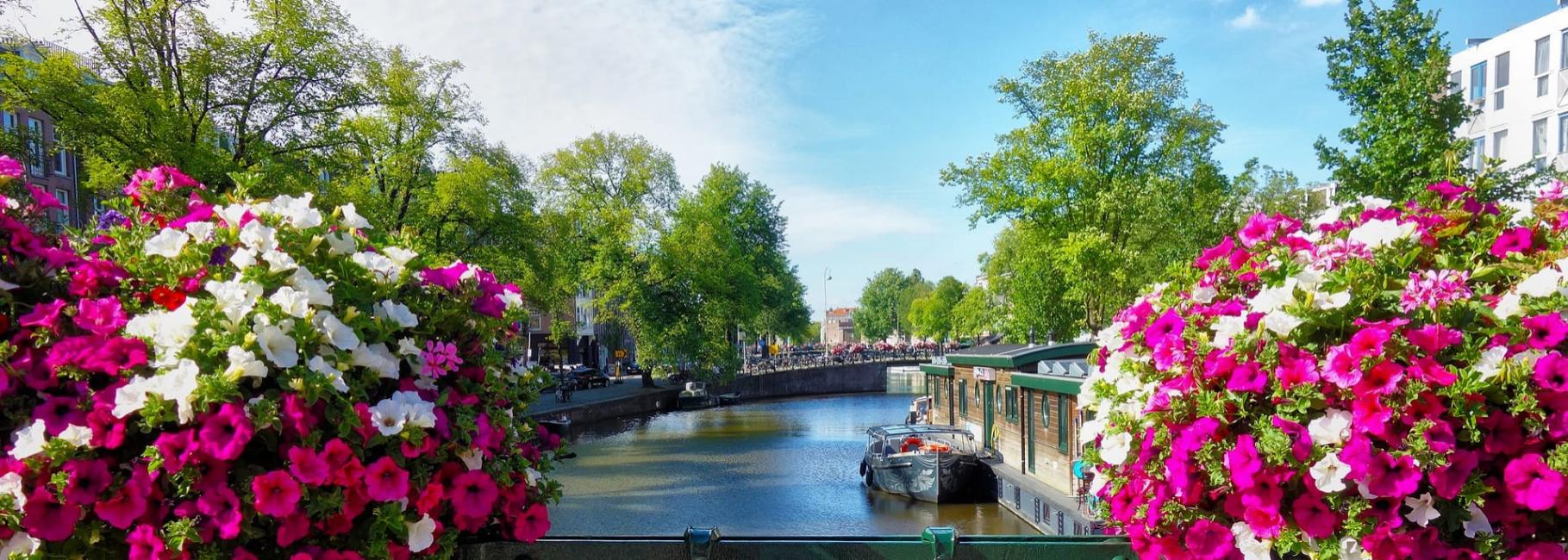 amsterdam public trip header slk fe